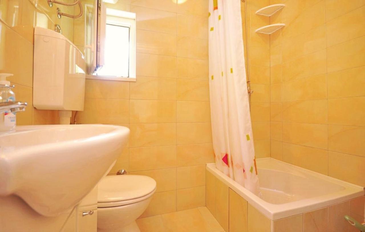 Holiday Home With A Private Pool Podspilje  المظهر الخارجي الصورة