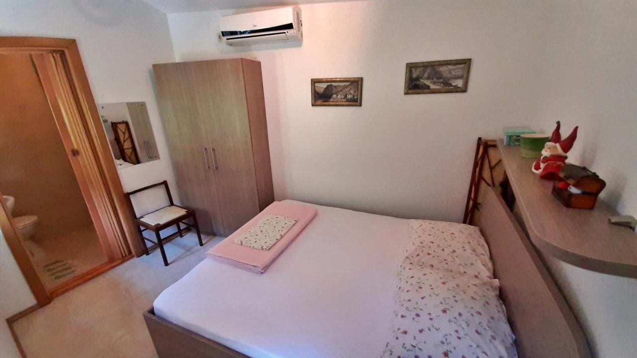 Holiday Home With A Private Pool Podspilje  المظهر الخارجي الصورة