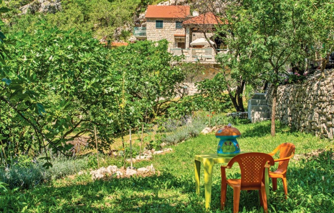 Holiday Home With A Private Pool Podspilje  المظهر الخارجي الصورة